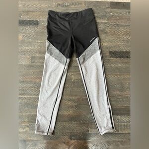 Eddie Bauer Girls Colorblock Trail Leggings | Size Large (14) | Gray & Black